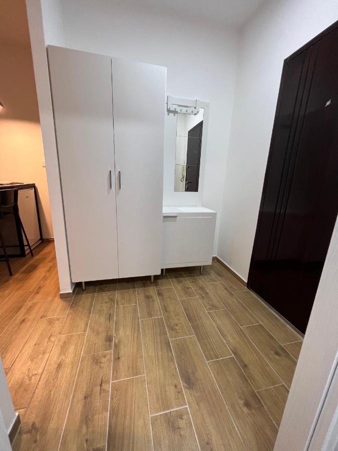 55 Apartment *